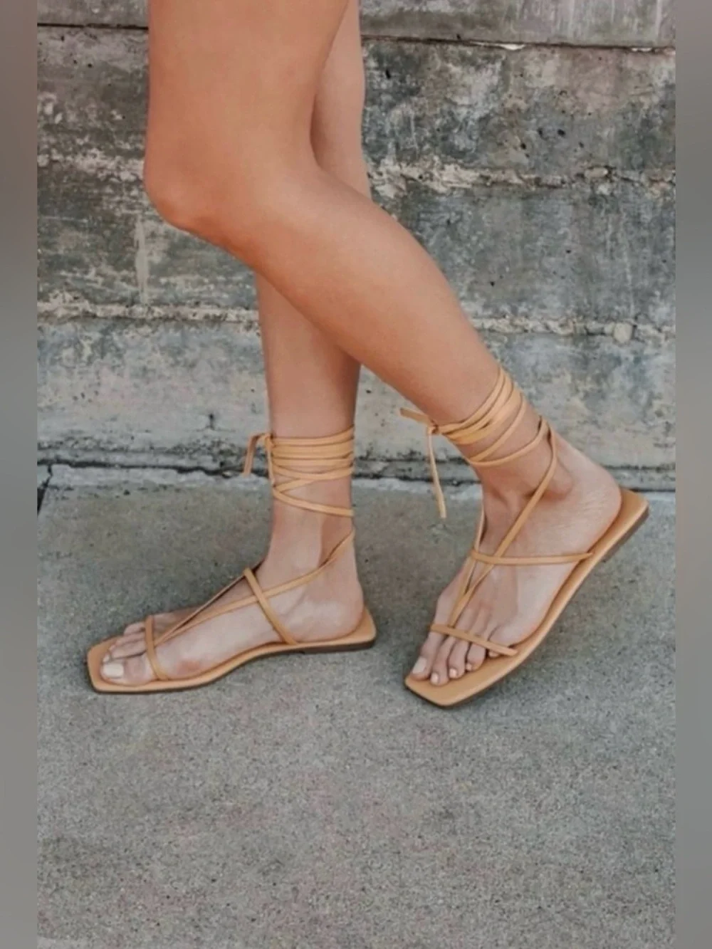 NIB Lulu’s Aisya Tan Lace-Up Flat Sandals 5.5